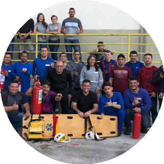 Turma de formação de brigadistas